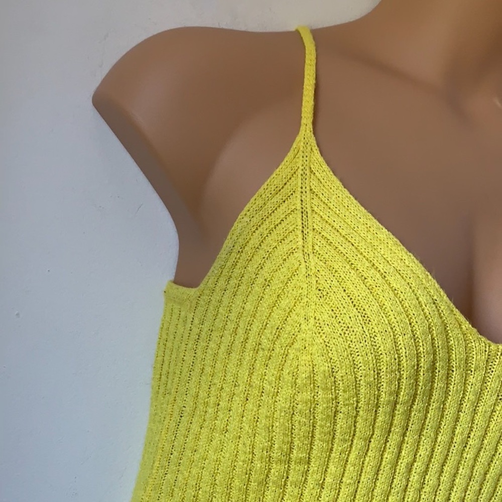A Wild Fable Yellow Sweater Crop Tank Top | L - Picture 2 of 3